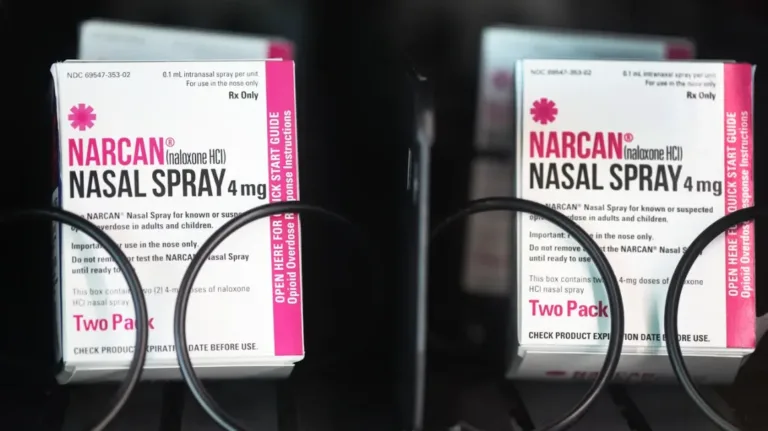 How to use Narcan to reverse an opioid overdose.